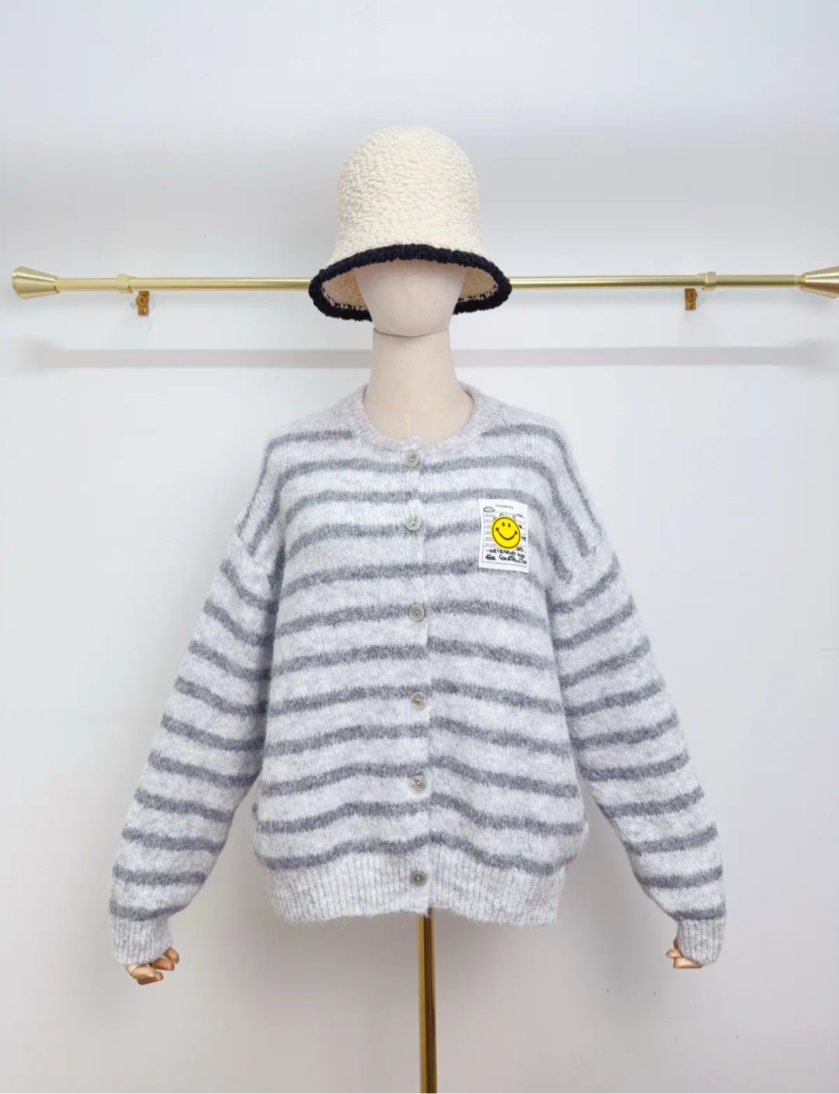 Smiley Patch Cardigan Streifen