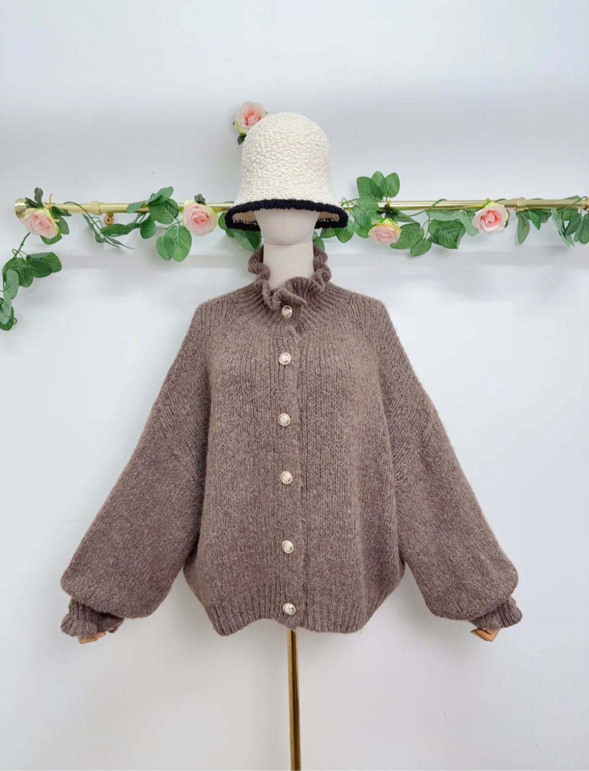 Rüschen Cardigan Goldknöpfe