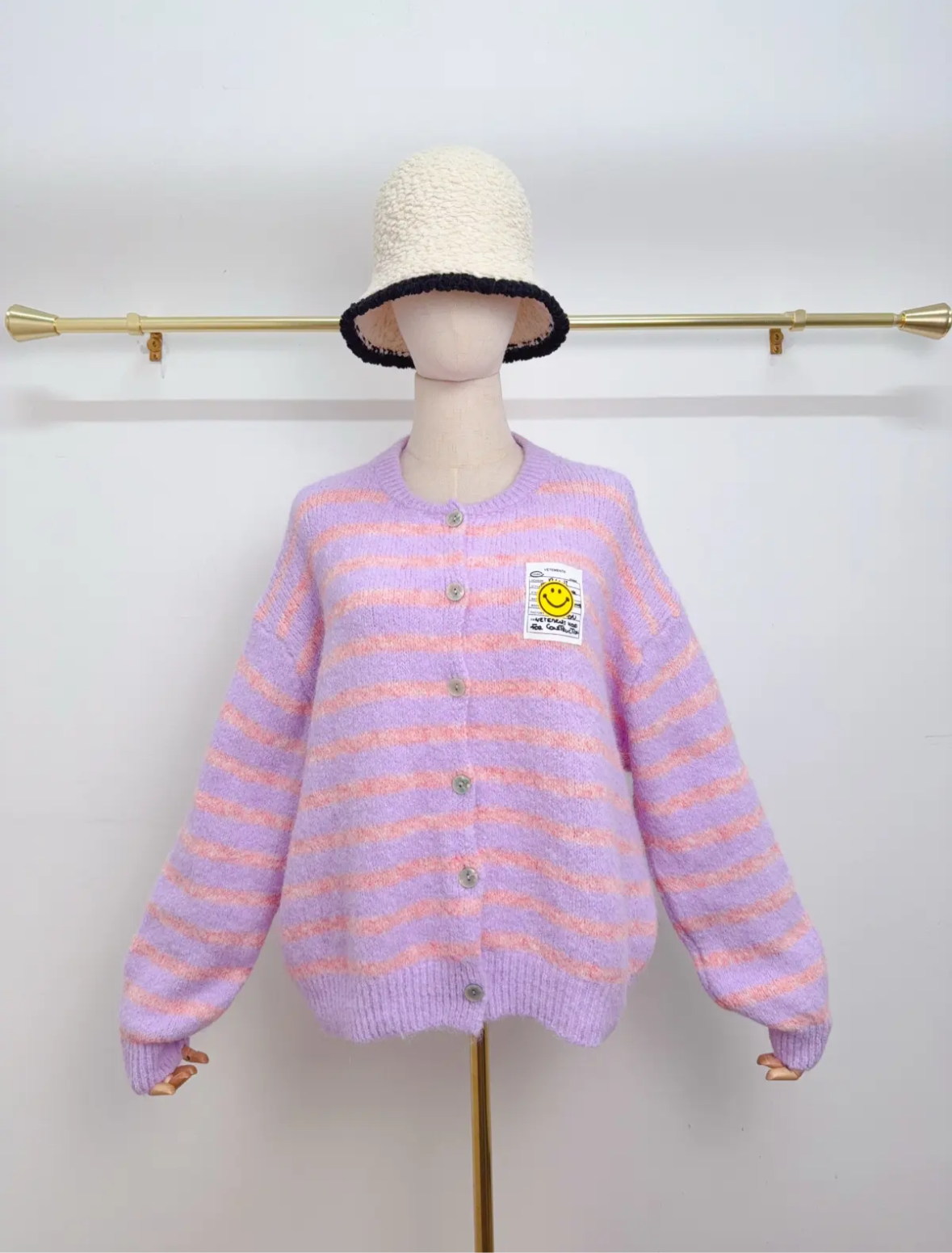 Smiley Patch Cardigan Streifen