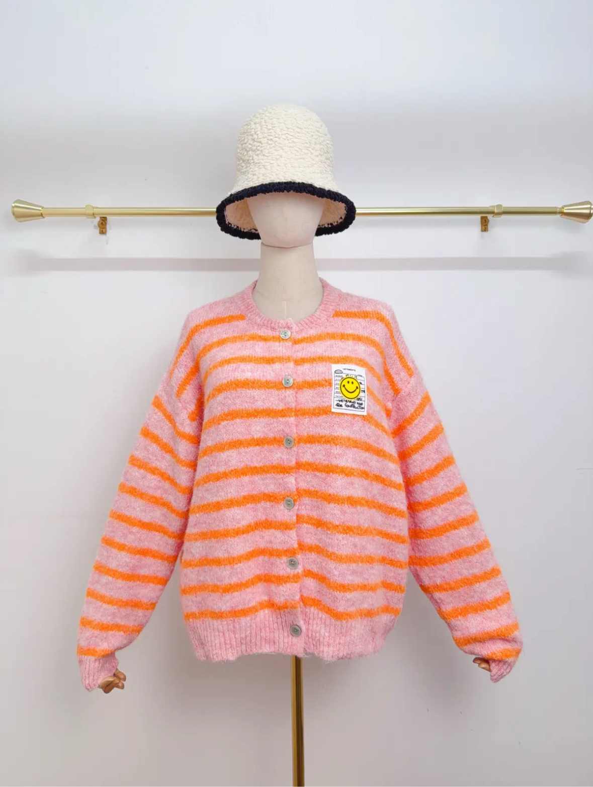 Smiley Patch Cardigan Streifen