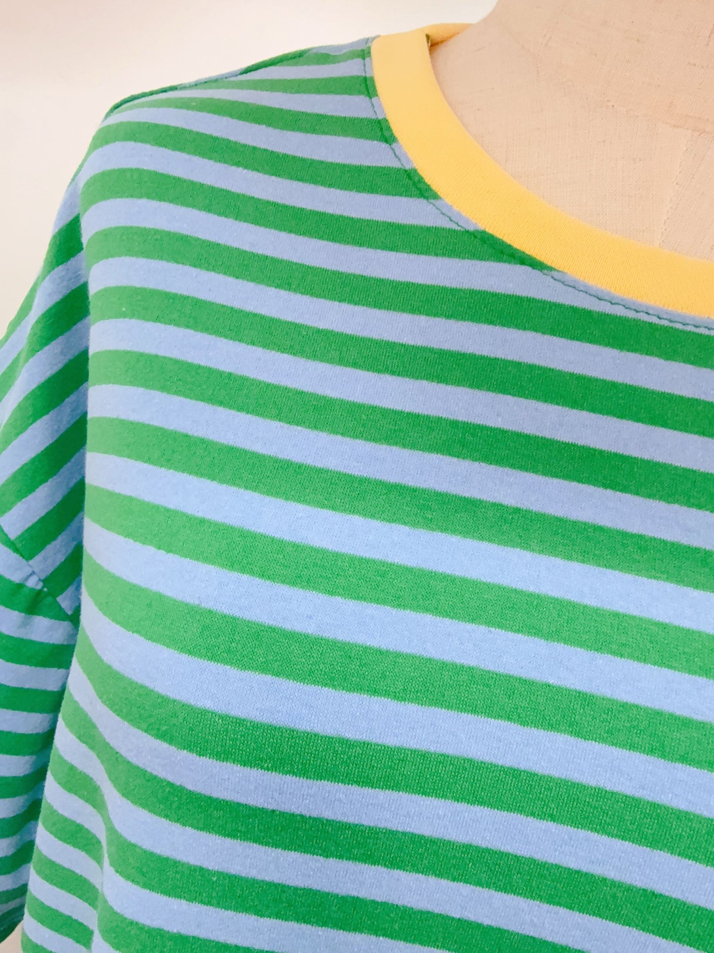 Kleid Sweat Gestreift