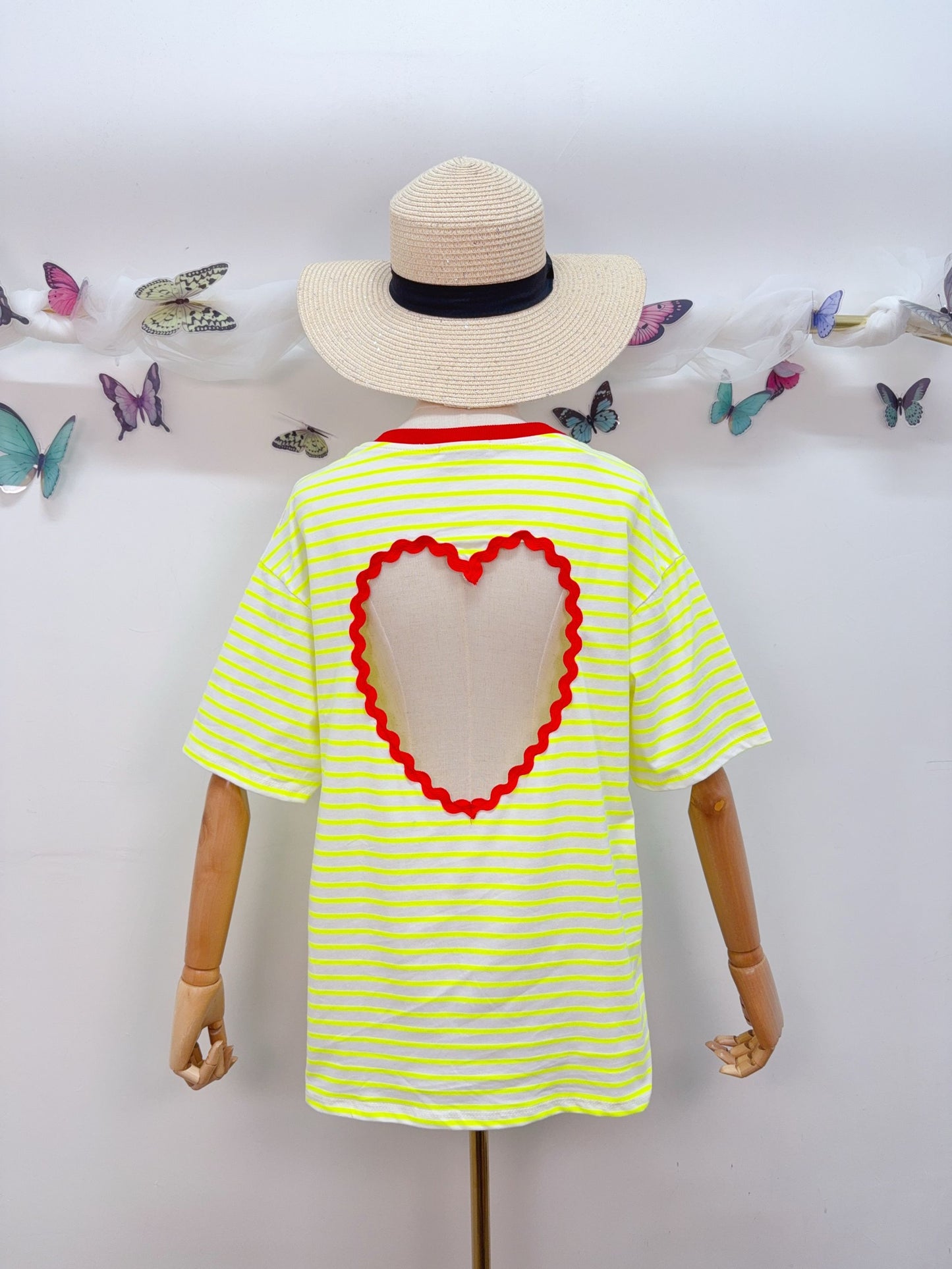 T-Shirt Herz Rückenausschnitt