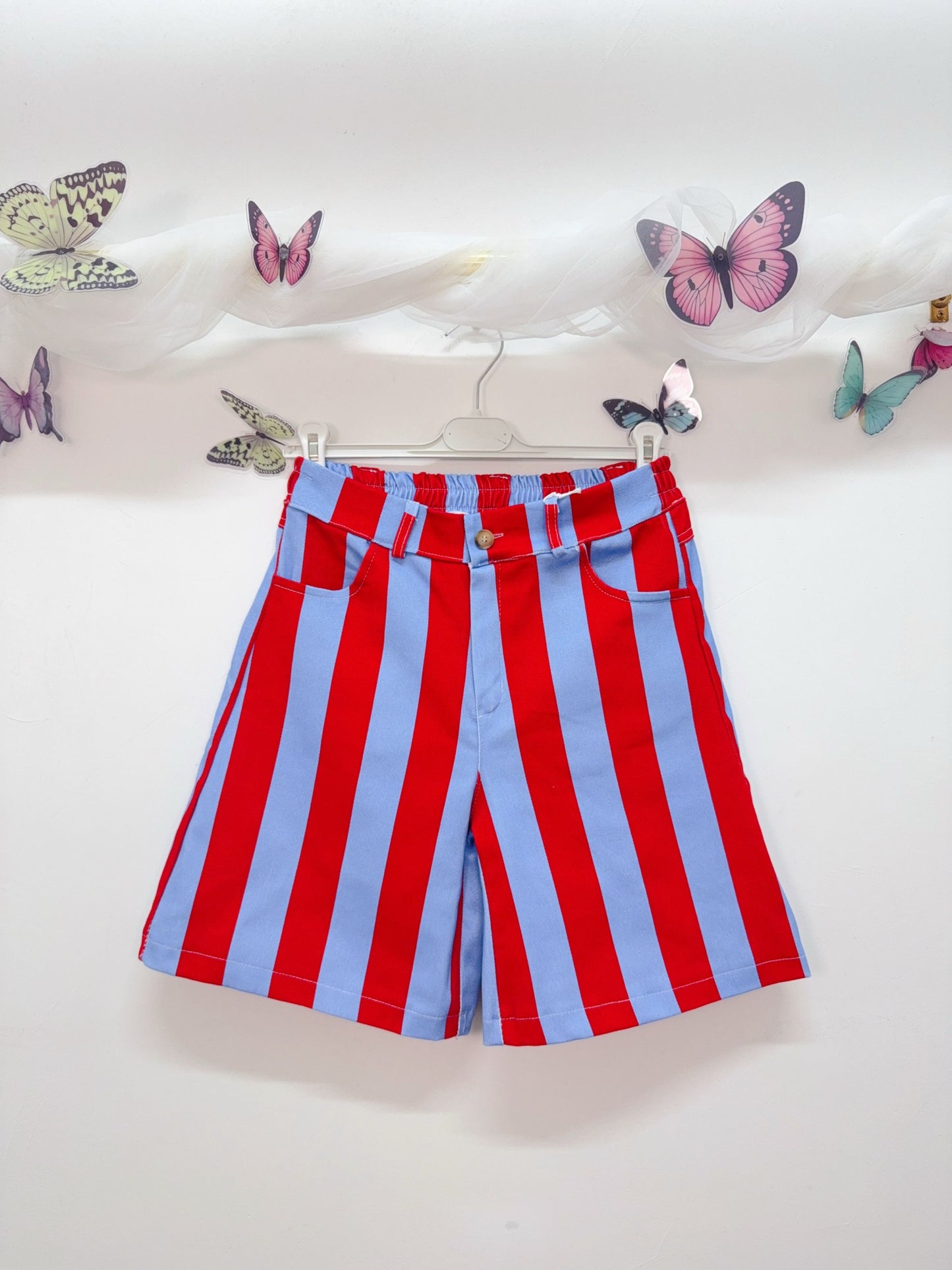 Shorts Streifen