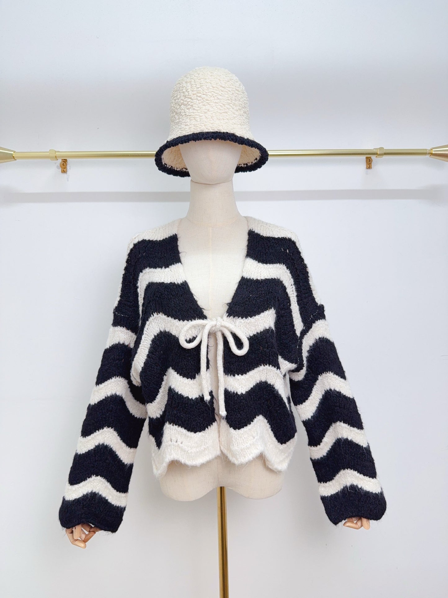 Strick Cardigan Wellen Schleifchen