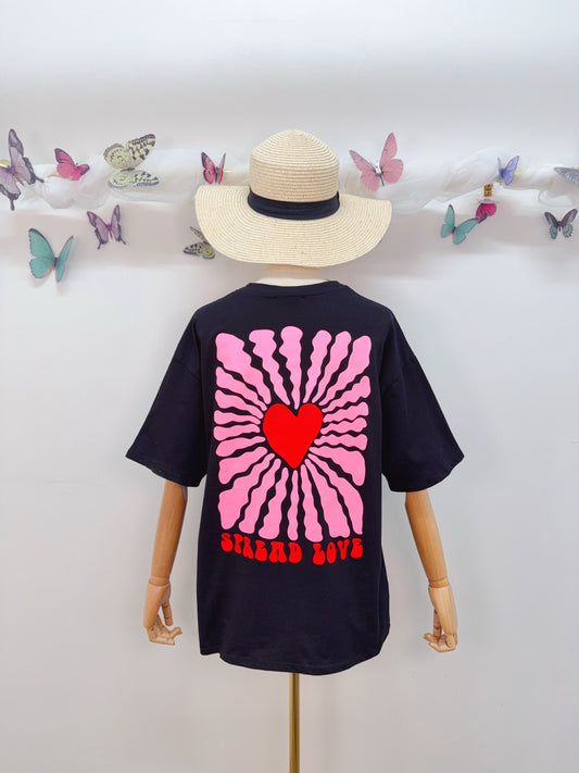T-Shirt Spread Love