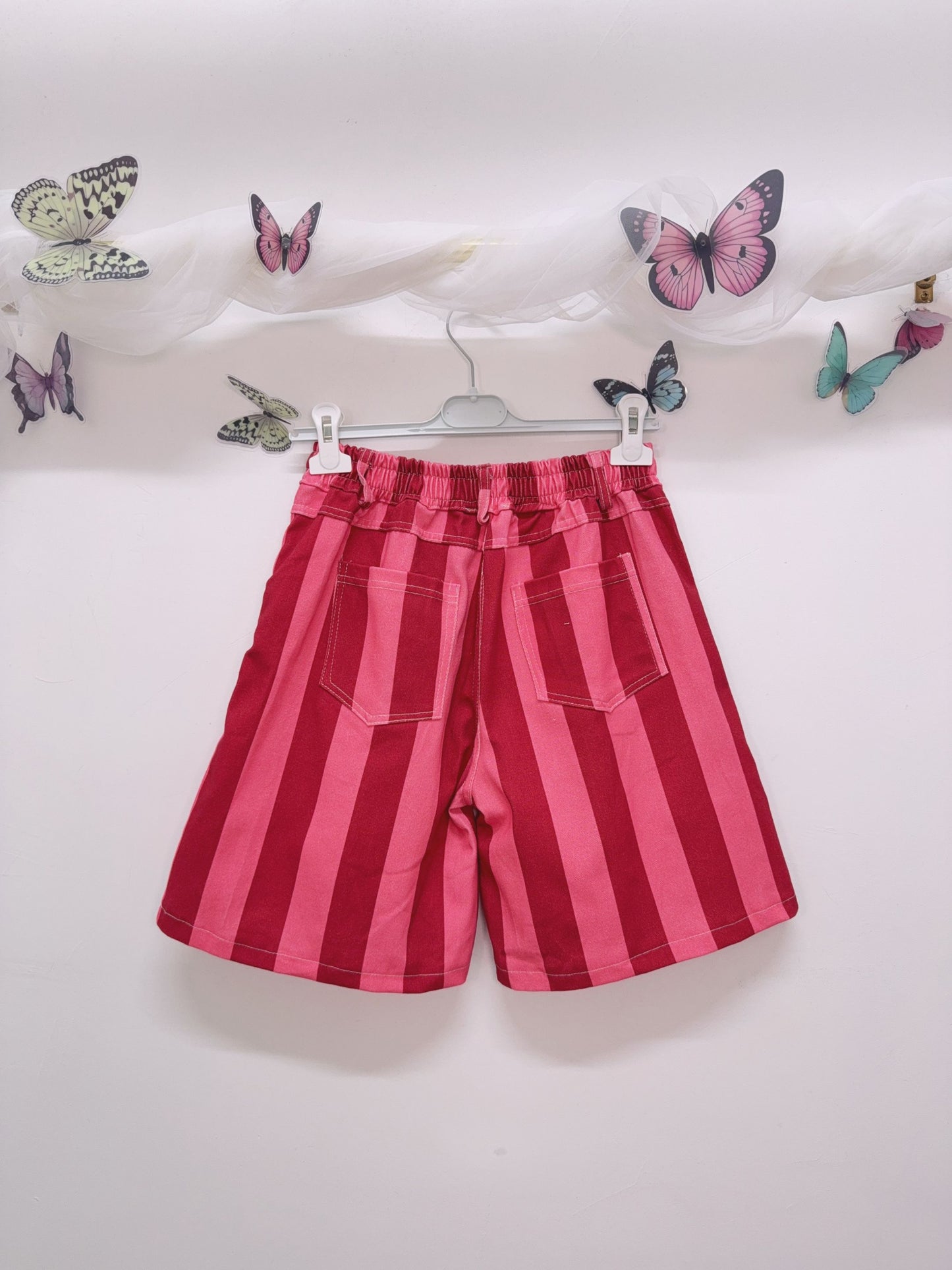 Shorts Streifen