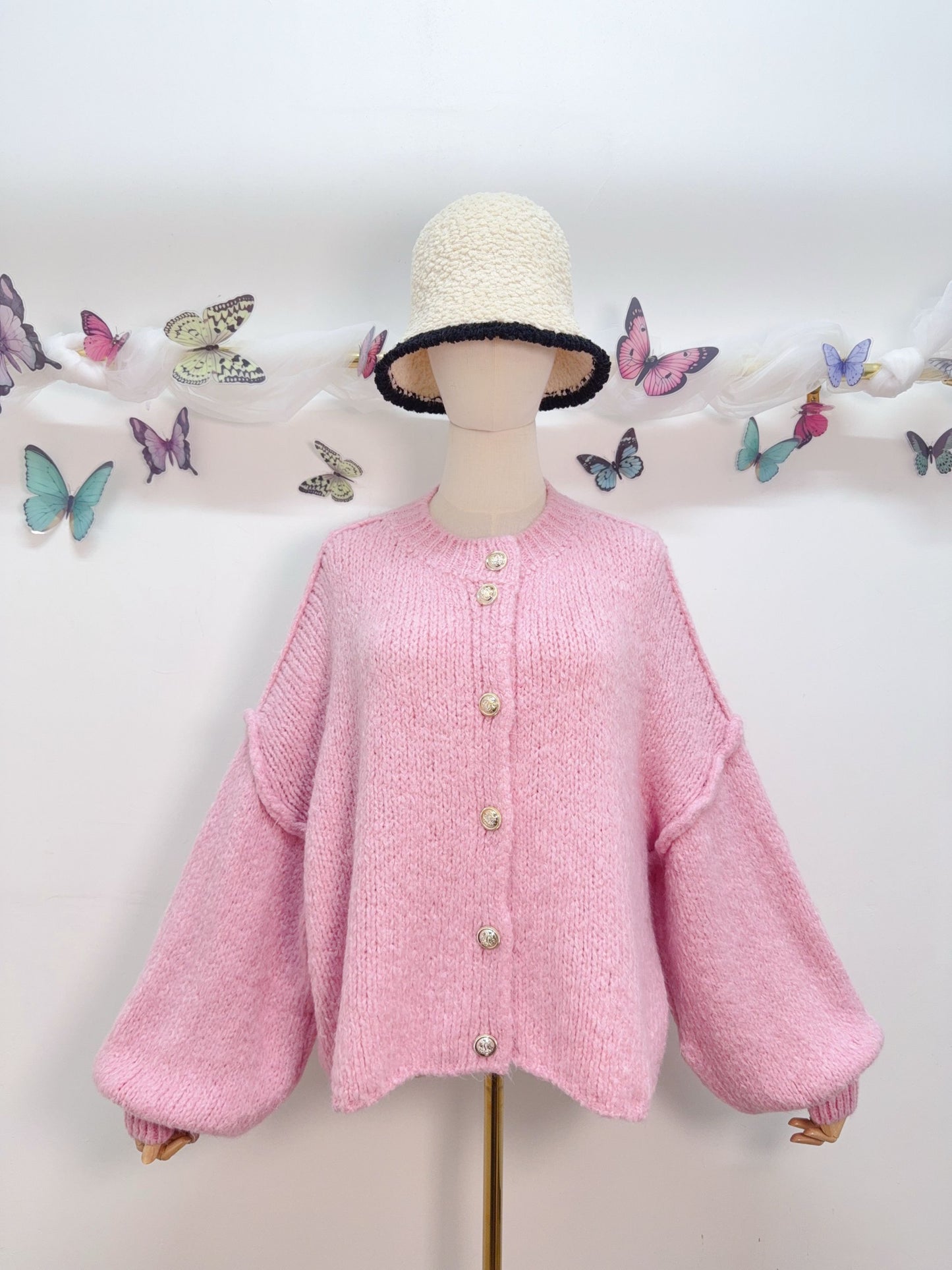 Cardigan Goldknöpfe