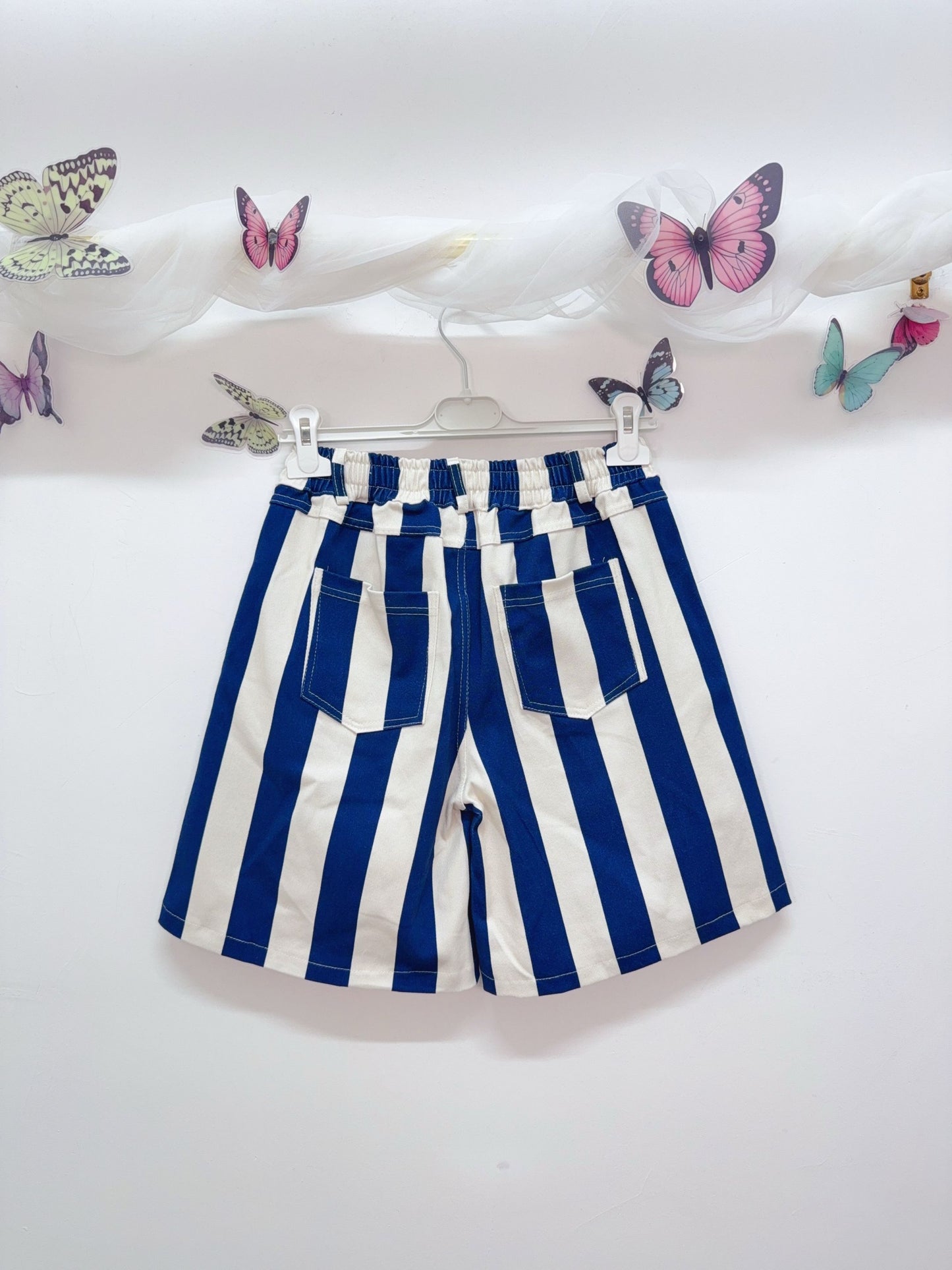 Shorts Streifen