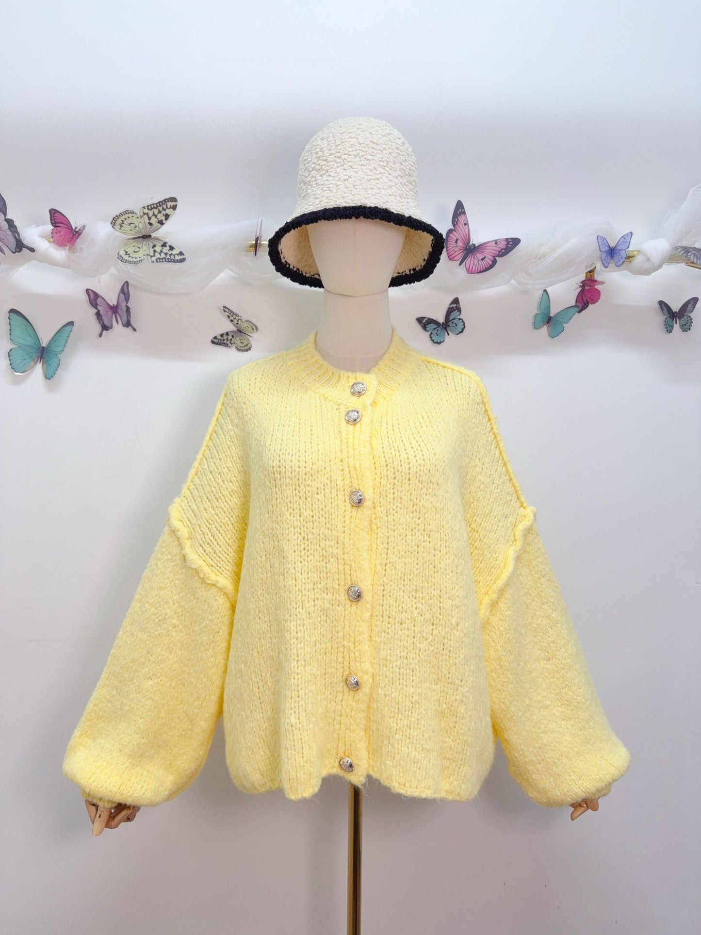 Cardigan Goldknöpfe