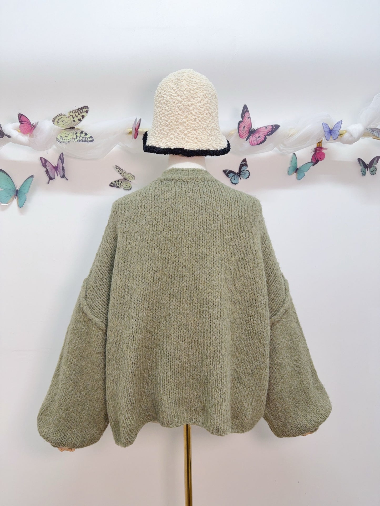 Cardigan Goldknöpfe