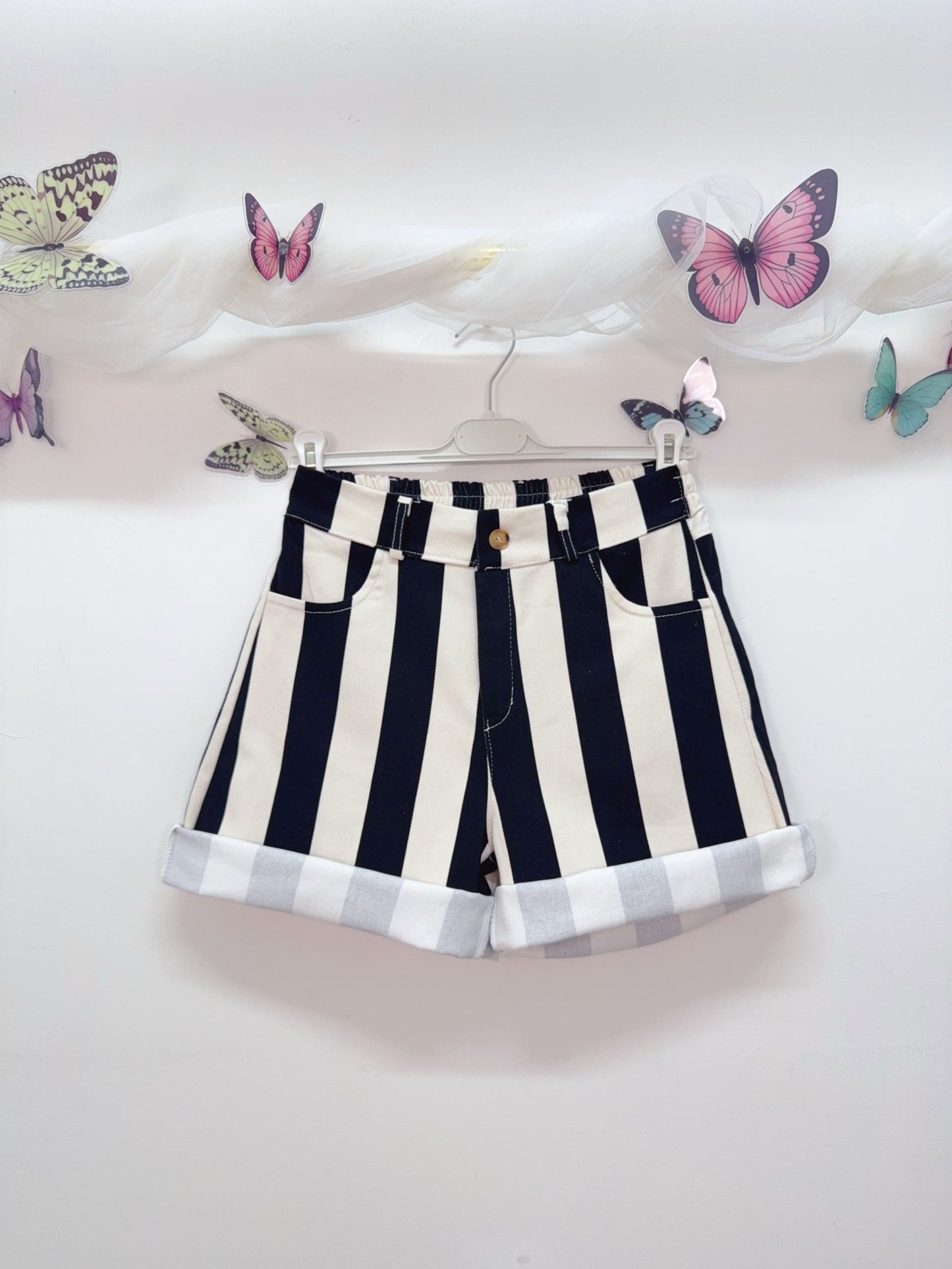 Shorts Streifen