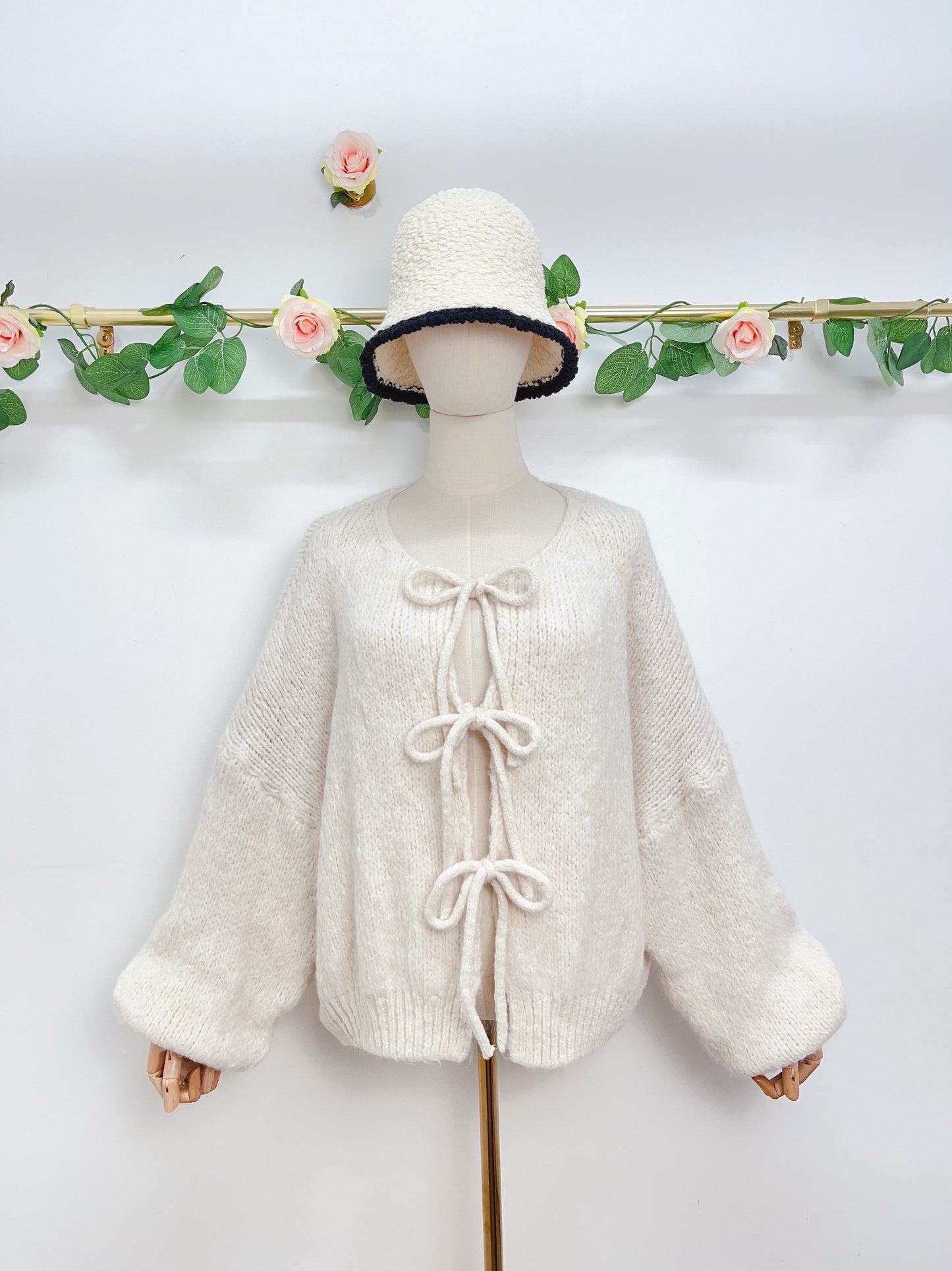 Strick Cardigan Schleifen